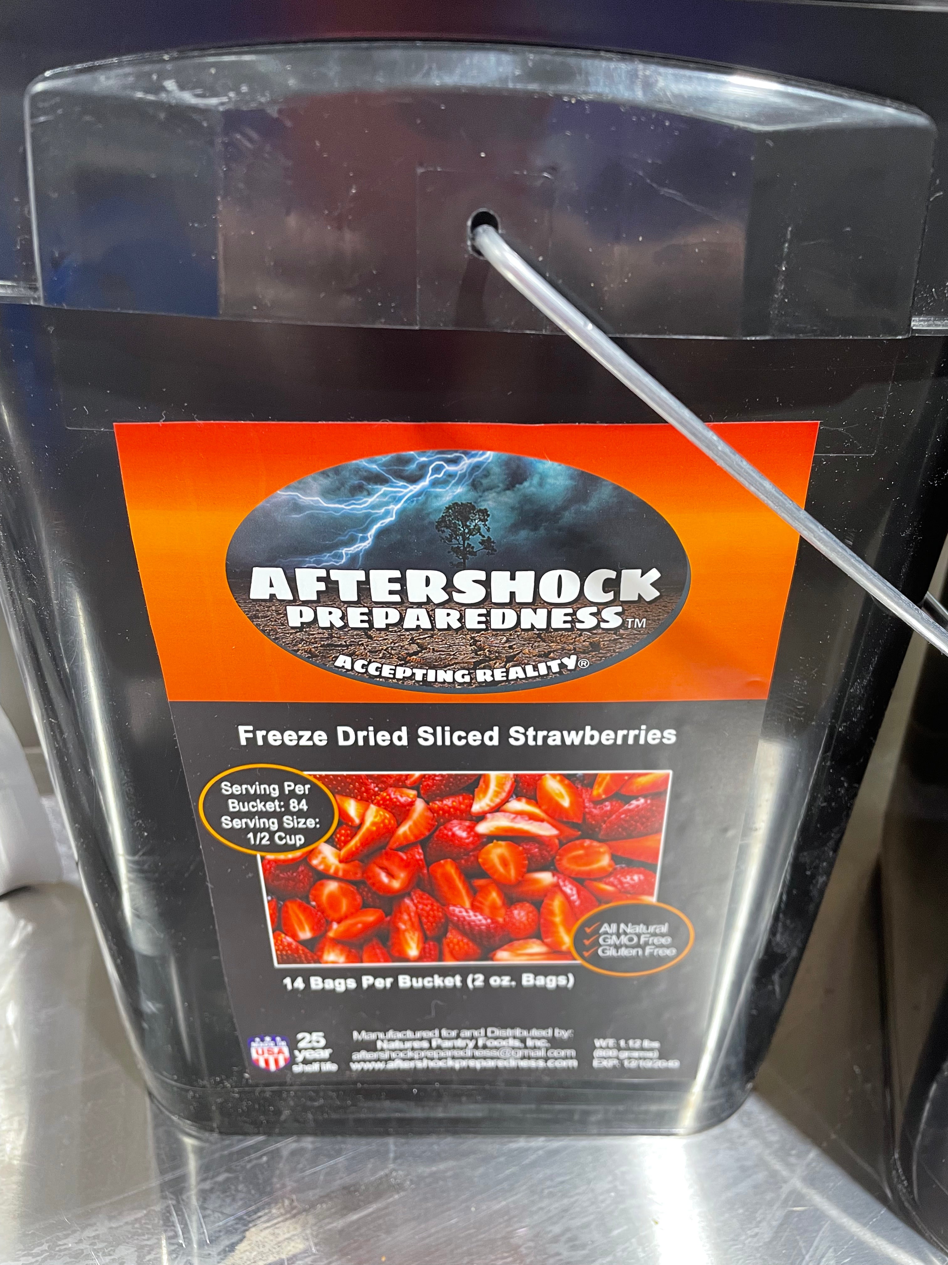 Freeze Dried Sliced Strawberry Bucket